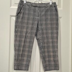 Greg Norman Women's Golf Capri Pants - UEC